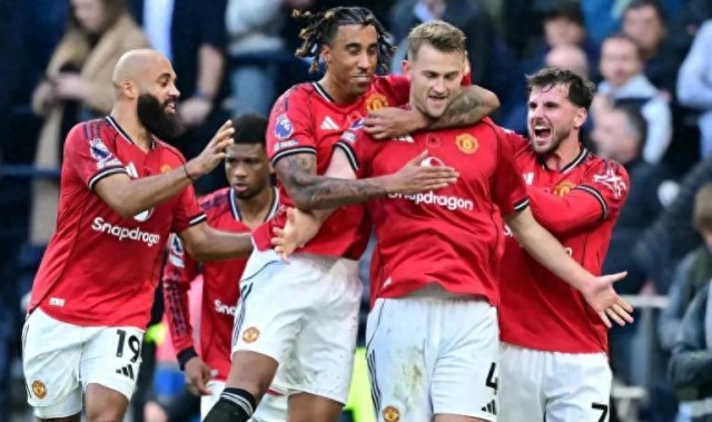 英超6战热刺0胜！曼联破咒之战：卡里克冲击4连胜 射手对决